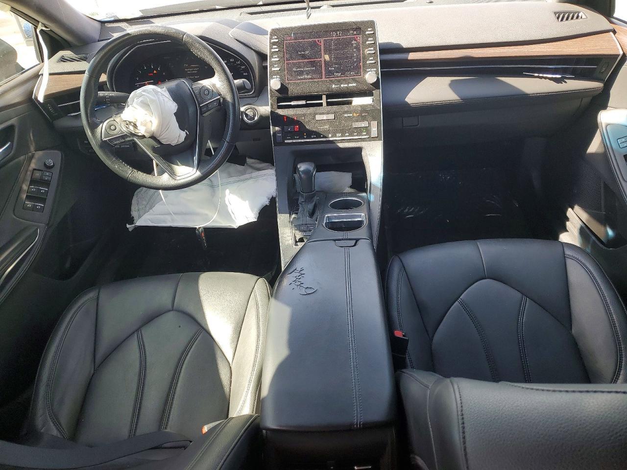 2022 TOYOTA Avalon