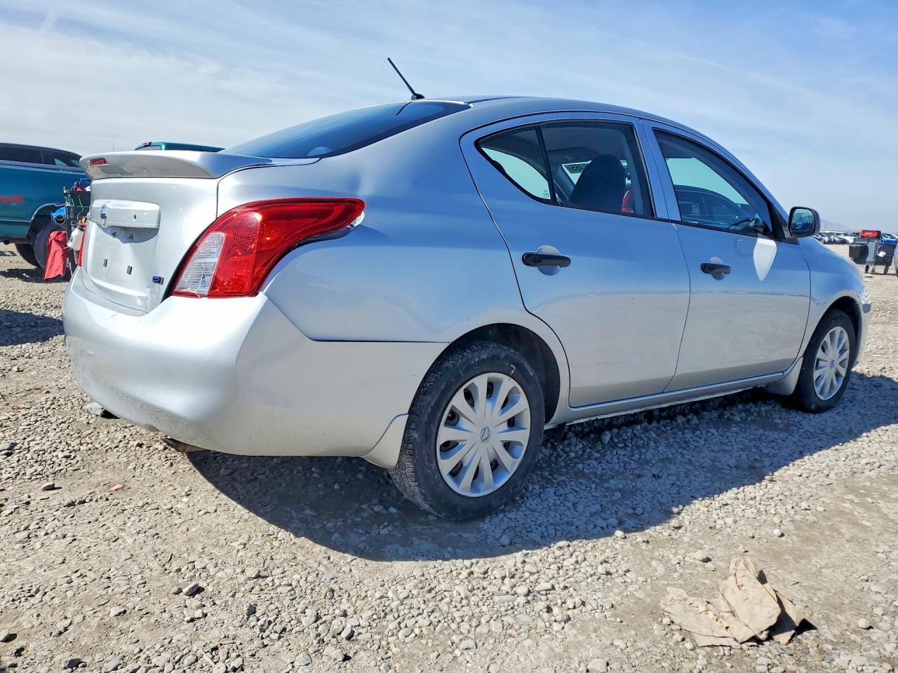 2014 NISSAN VERSA