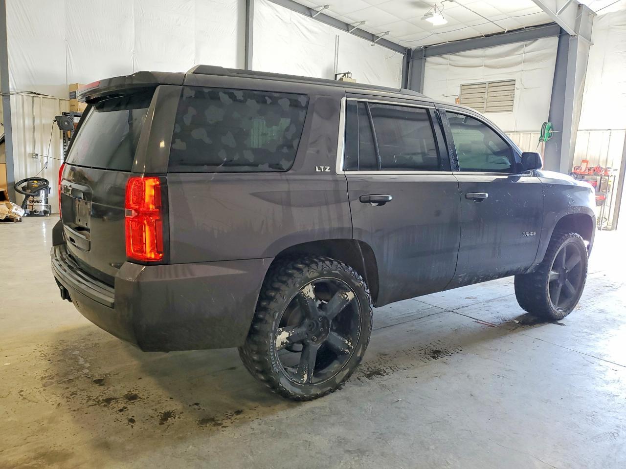 2016 CHEVROLET Tahoe