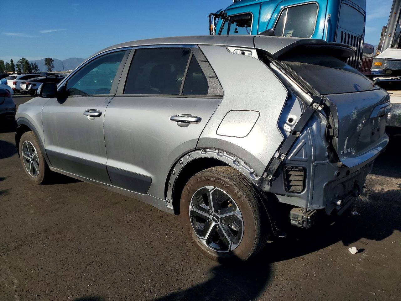 2025 KIA Niro