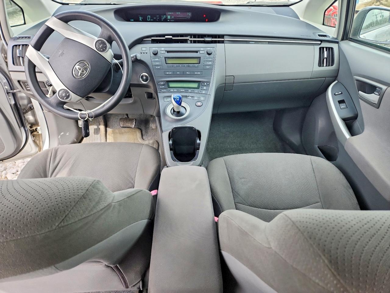 2011 TOYOTA PRIUS