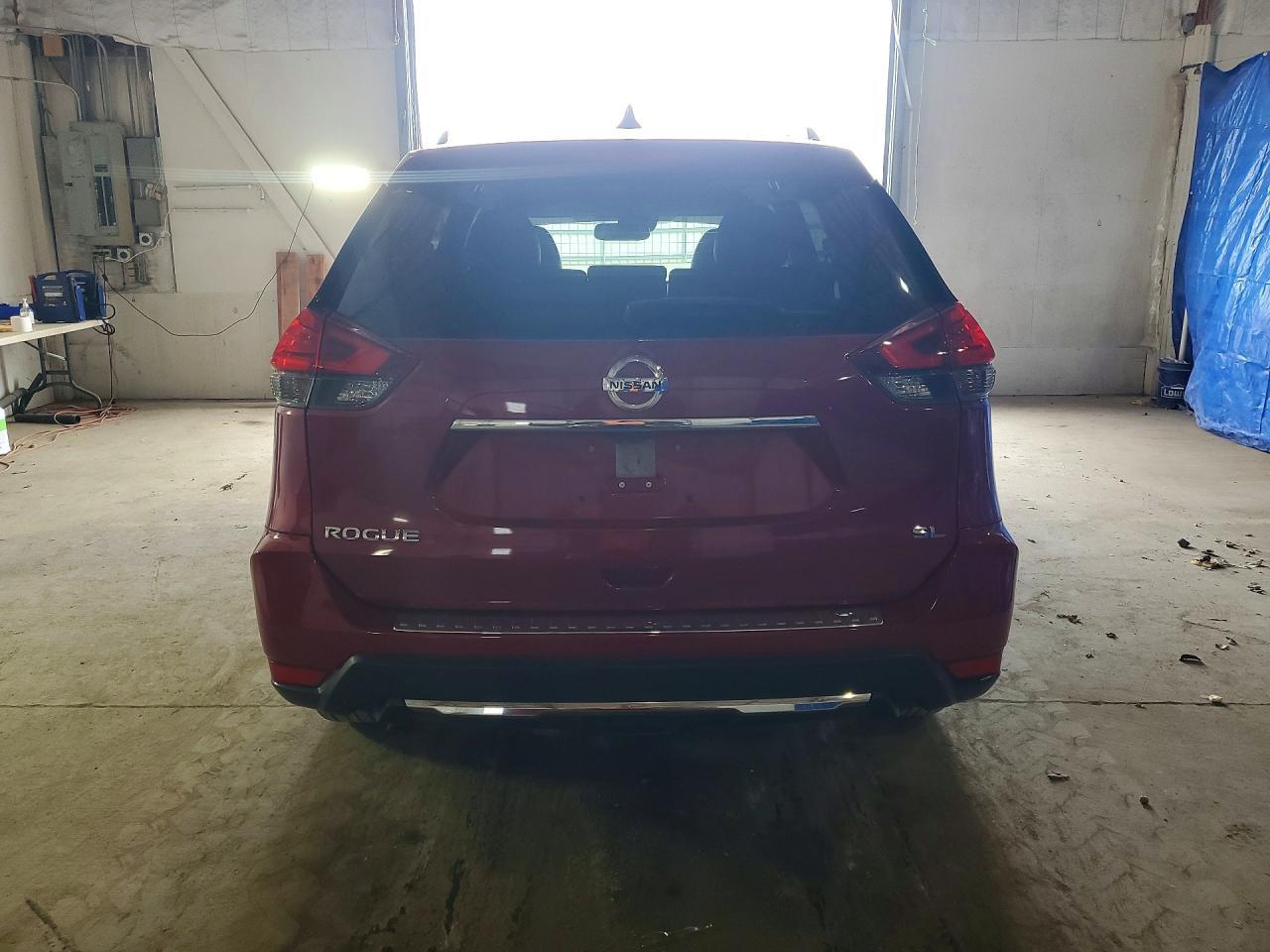 2017 NISSAN ROGUE