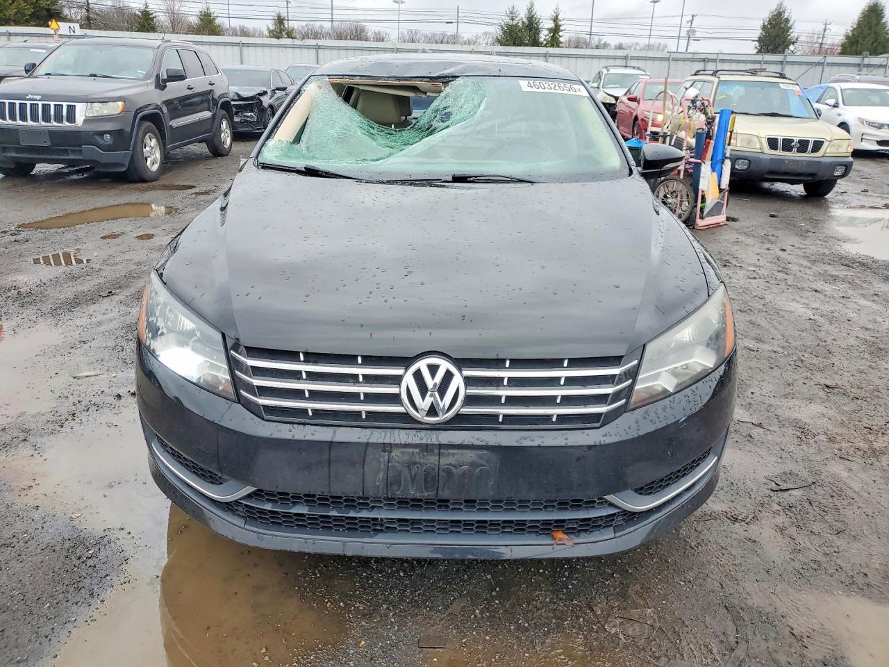 2012 VOLKSWAGEN Passat