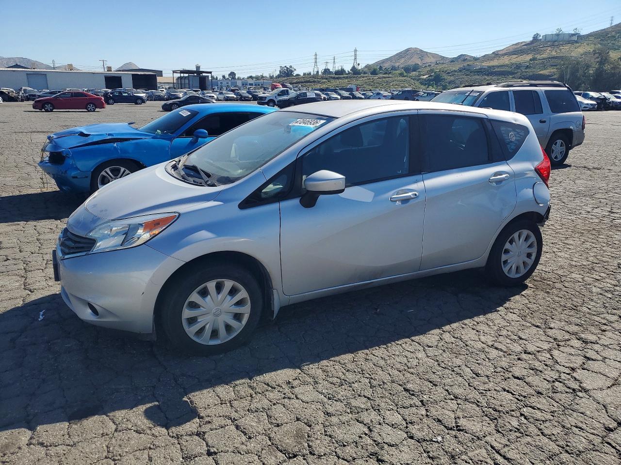 2016 NISSAN Versa Note