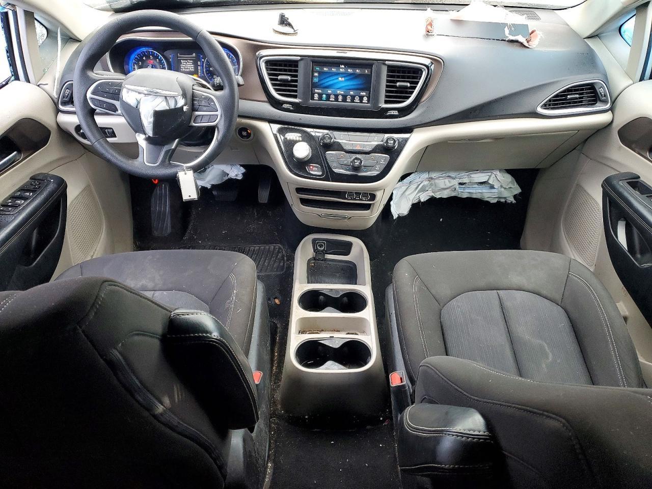 2021 CHRYSLER Voyager