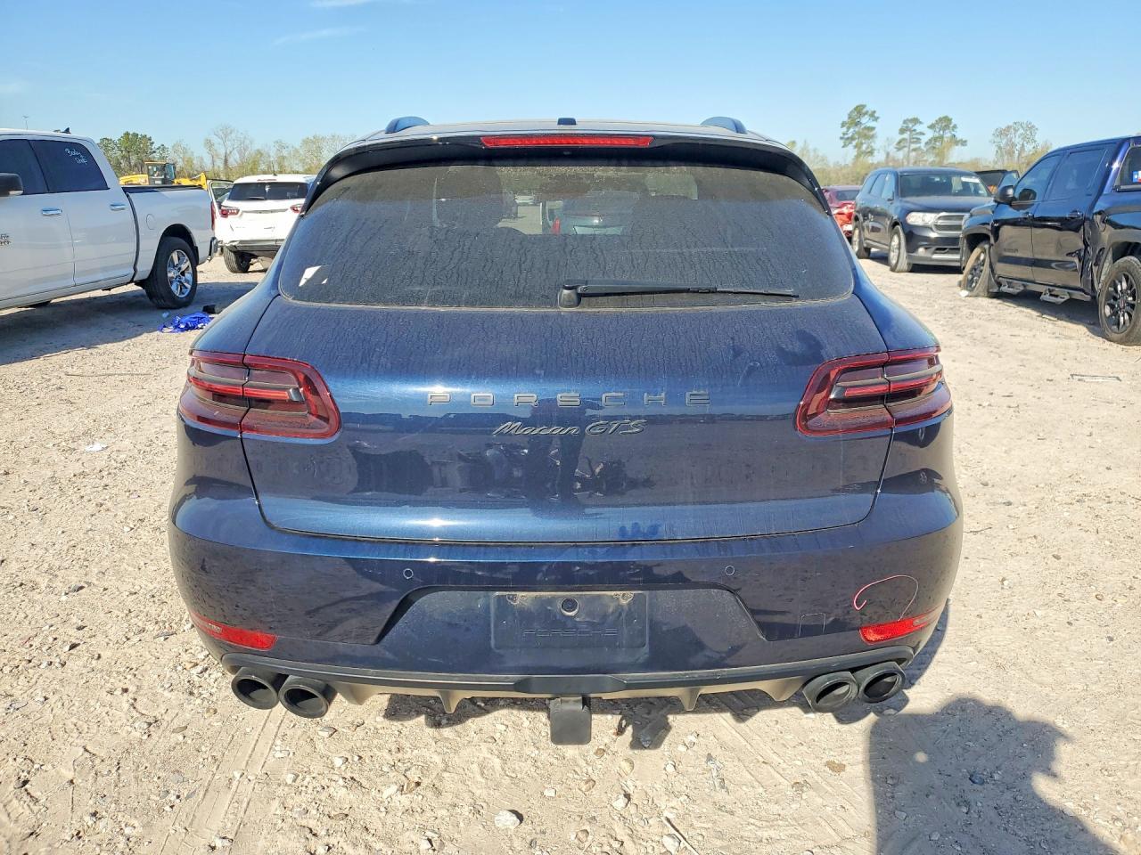 2017 PORSCHE Macan