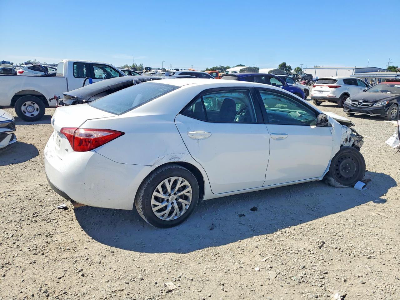 2018 TOYOTA COROLLA