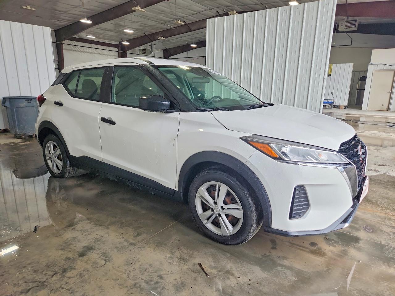 2022 NISSAN KICKS