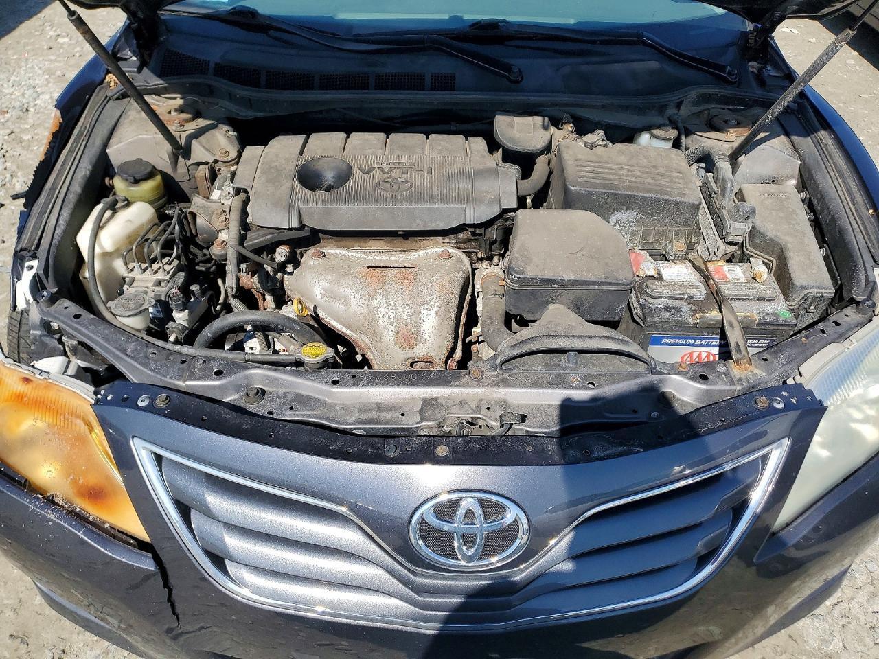 2011 TOYOTA CAMRY