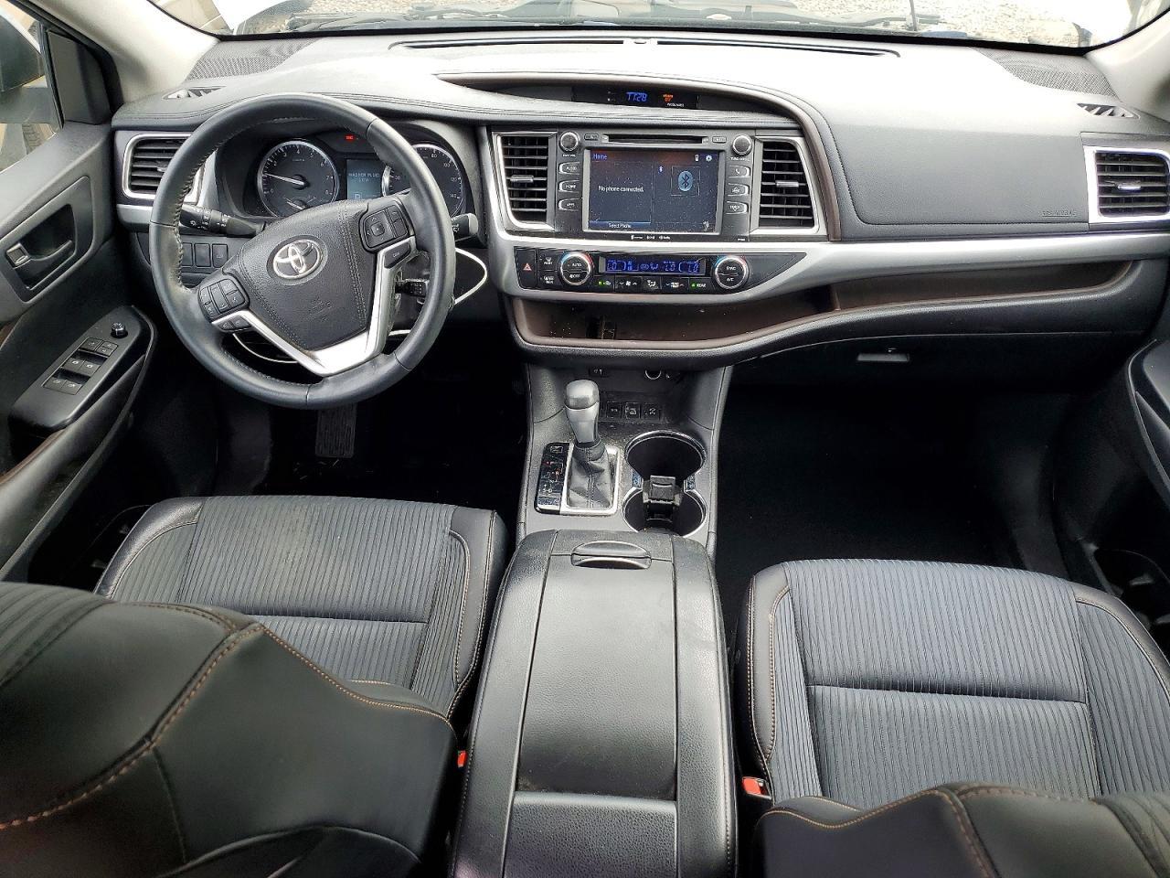 2016 TOYOTA HIGHLANDER