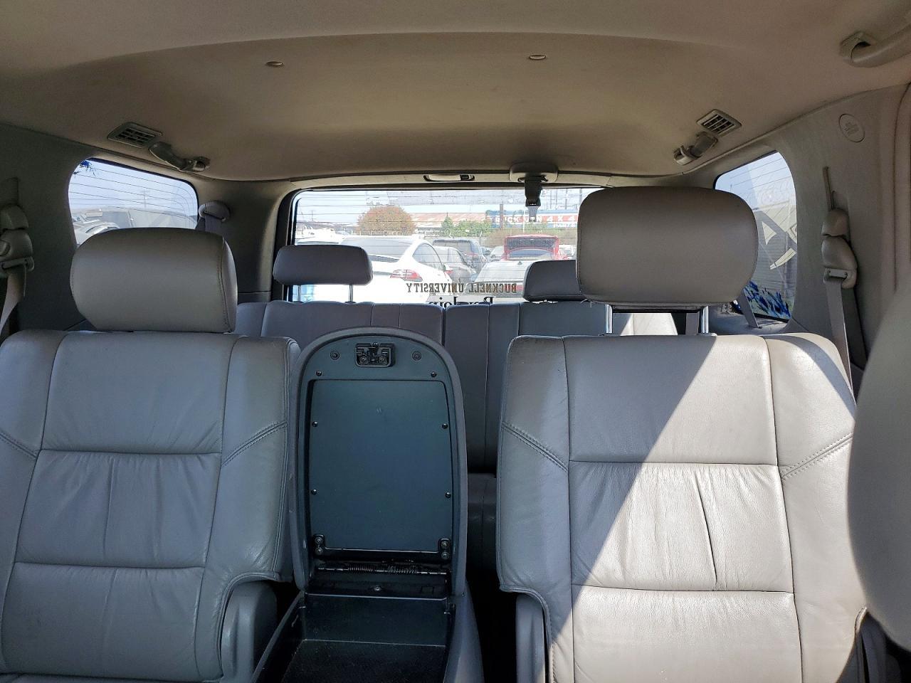 2005 TOYOTA Sequoia