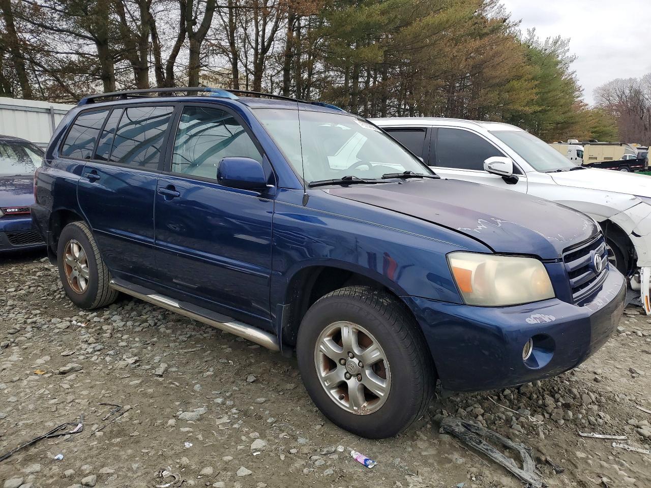 2004 TOYOTA HIGHLANDER