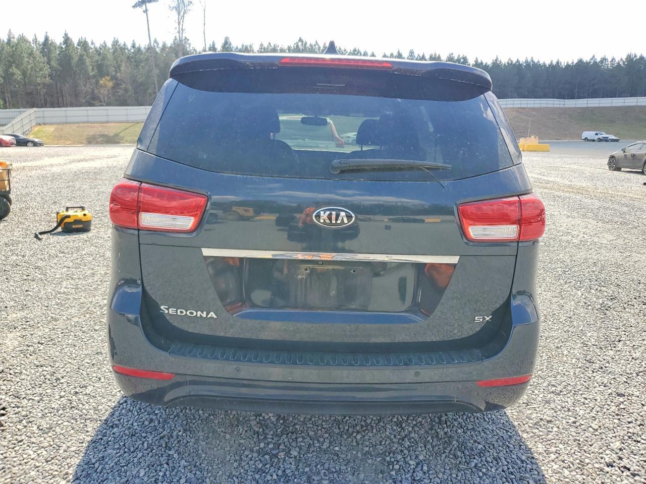 2016 KIA SEDONA