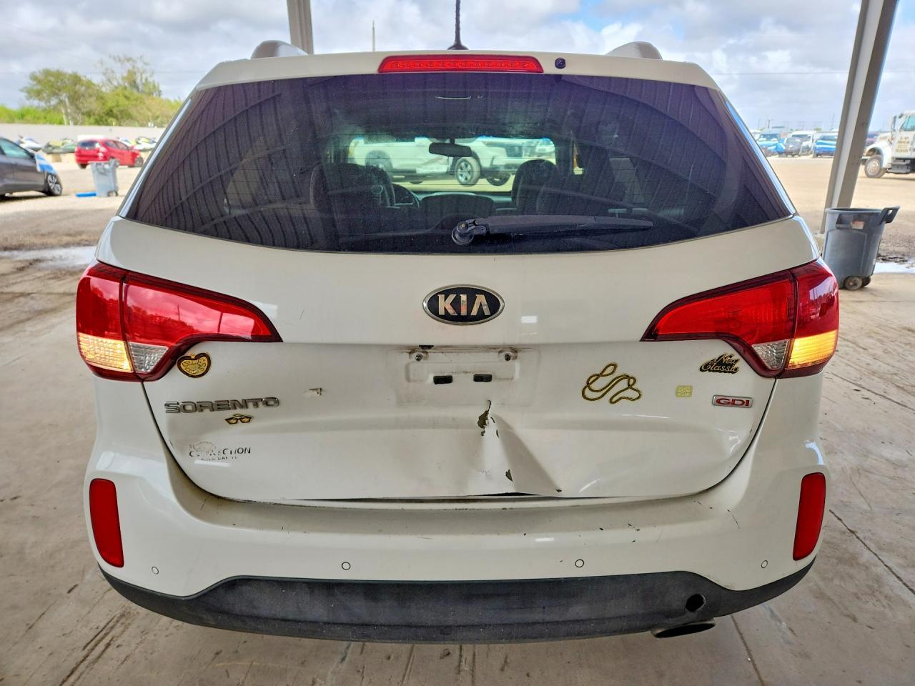 2015 KIA SORENTO