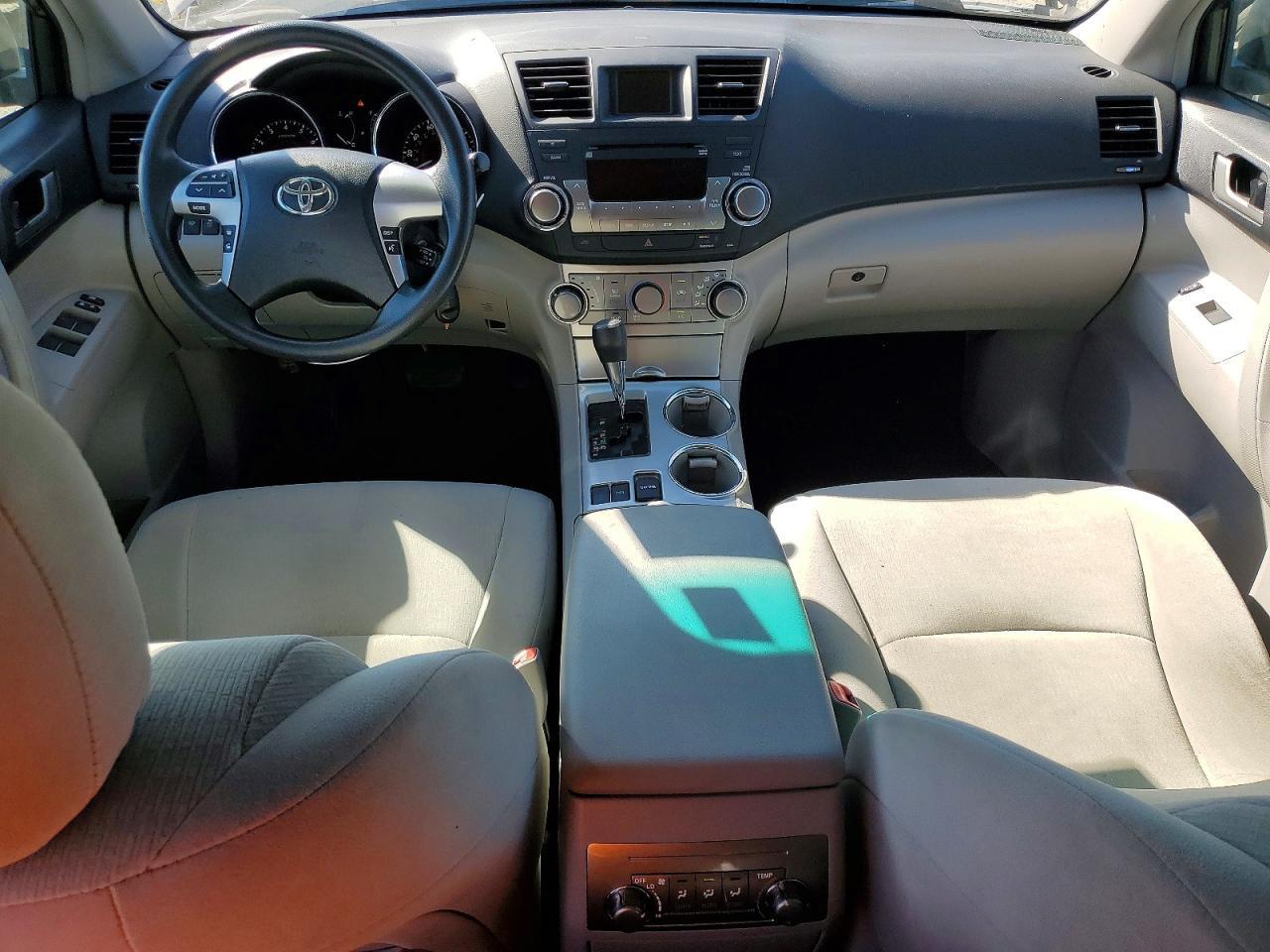 2012 TOYOTA HIGHLANDER