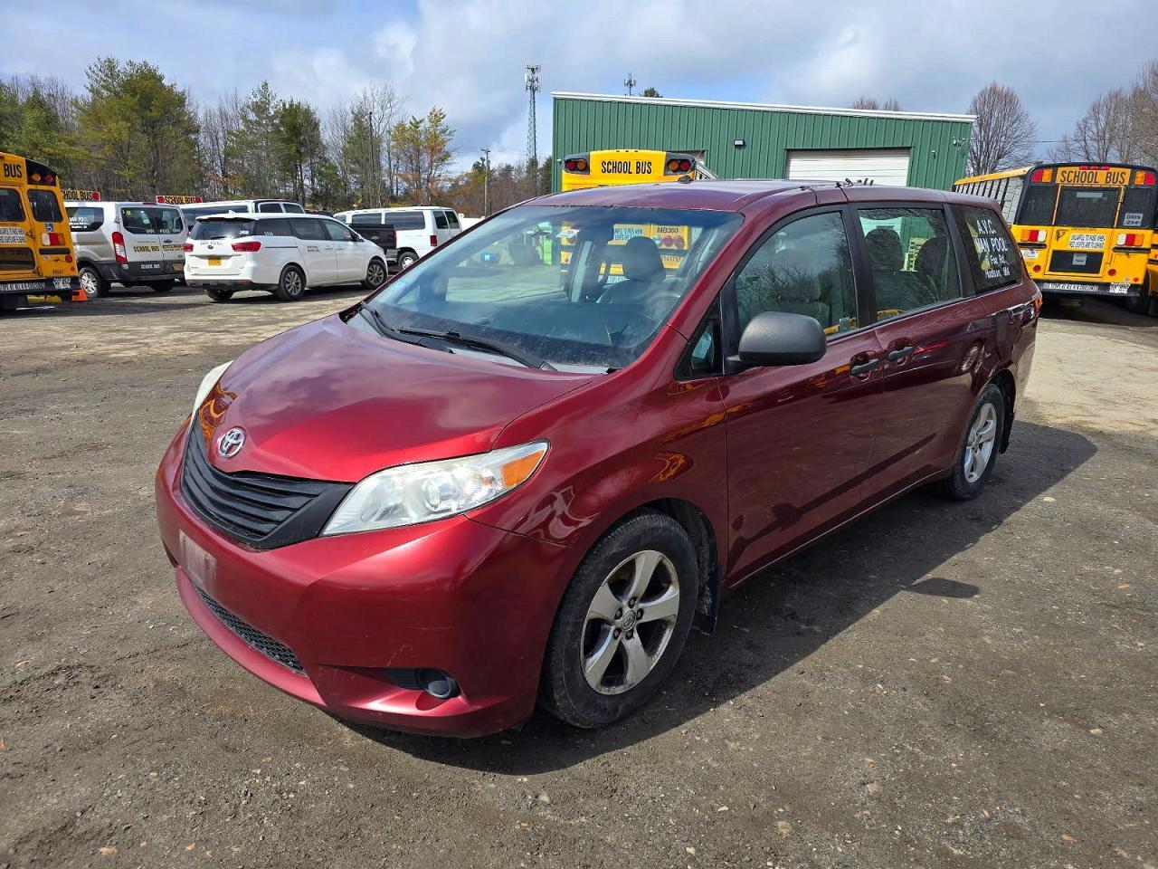 2016 TOYOTA SIENNA