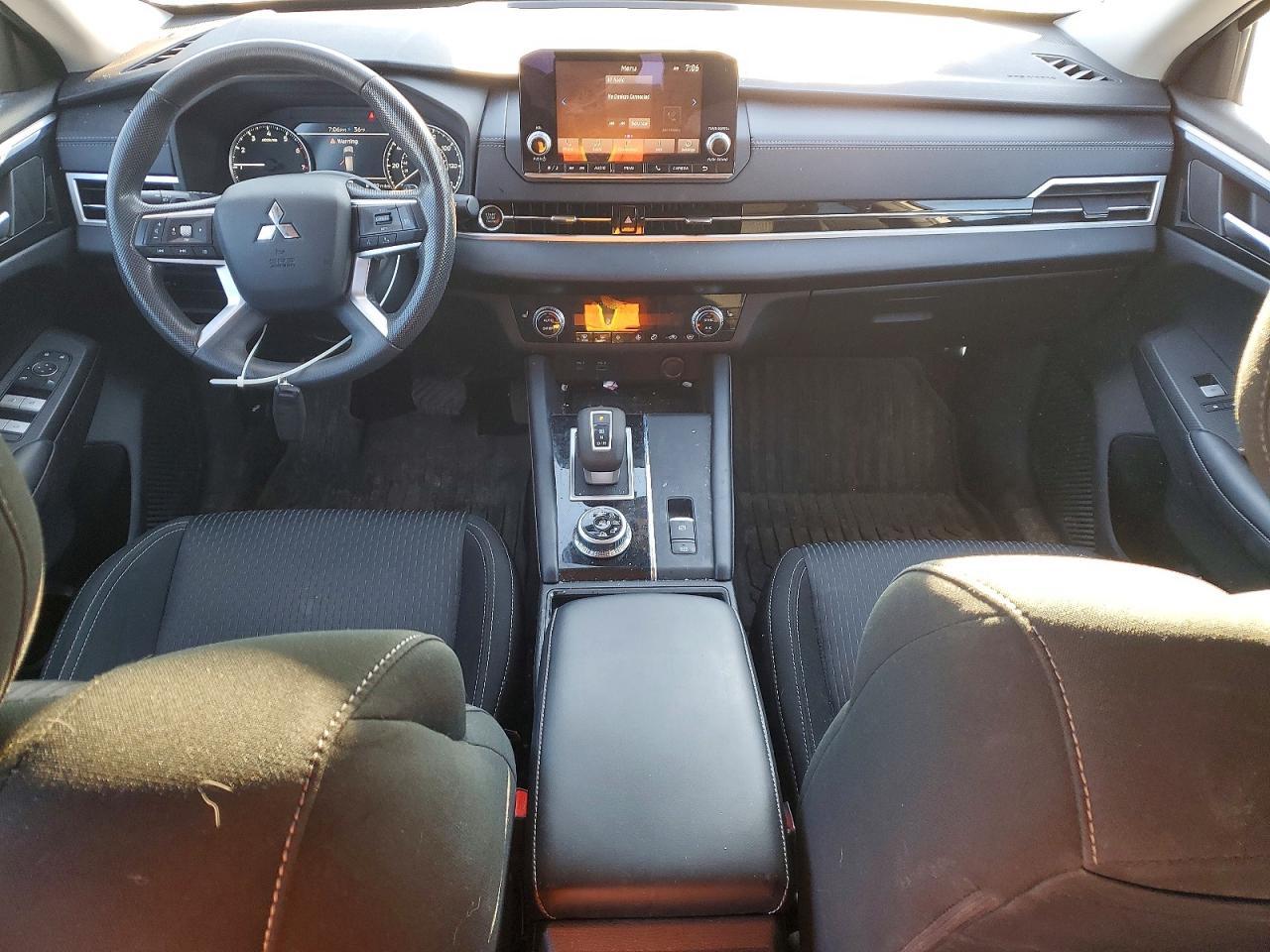 2022 MITSUBISHI outlander
