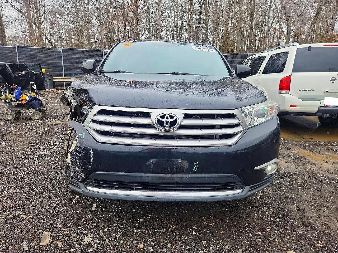 2013 TOYOTA HIGHLANDER