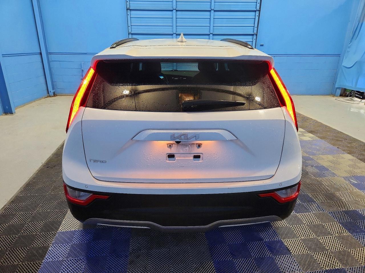 2023 KIA Niro