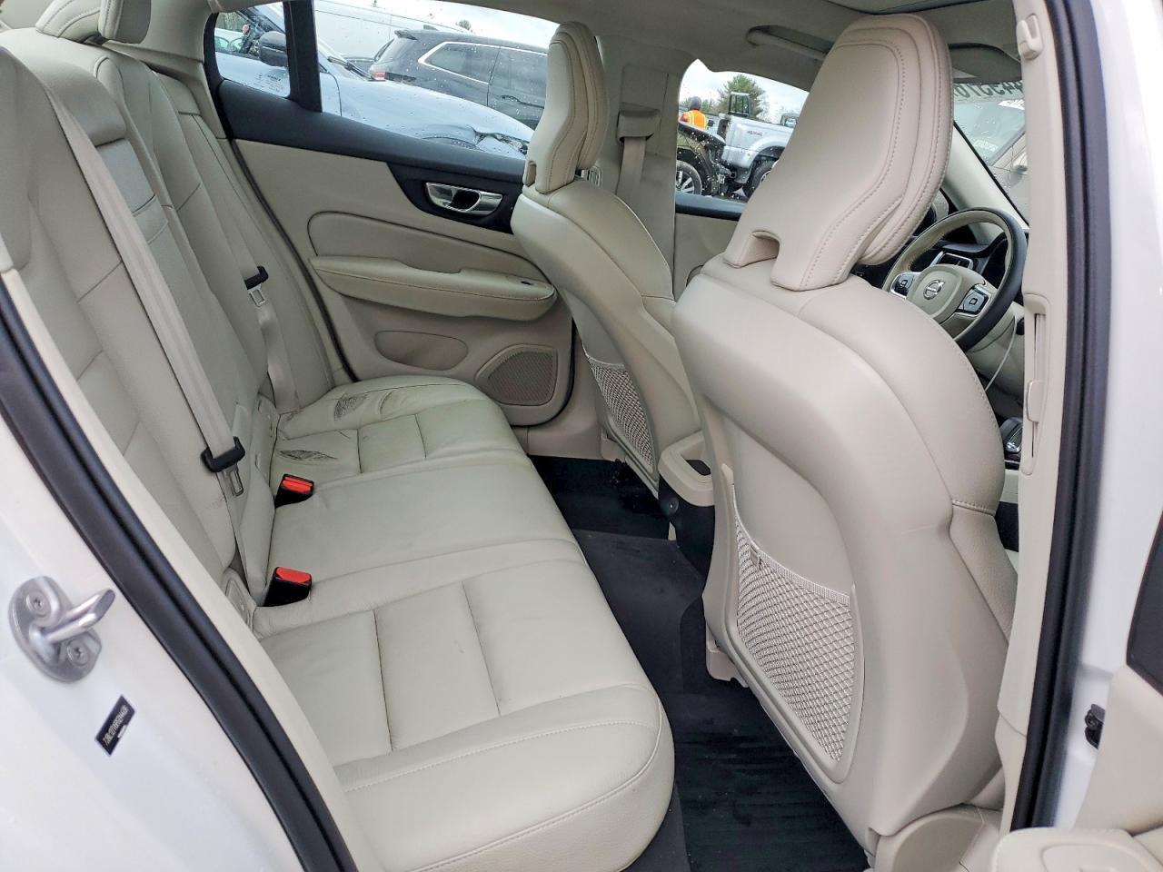 2023 VOLVO S60