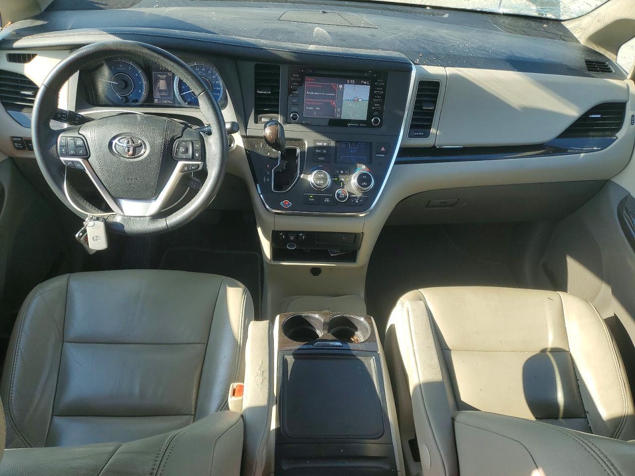 2018 TOYOTA SIENNA