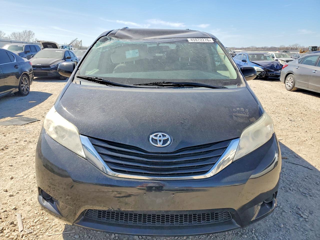 2015 TOYOTA SIENNA