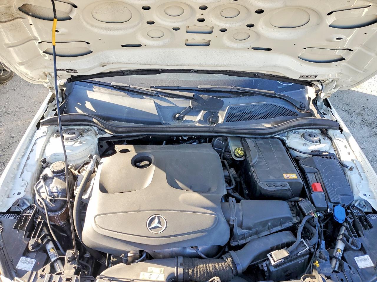 2015 MERCEDES-BENZ GLA-Class