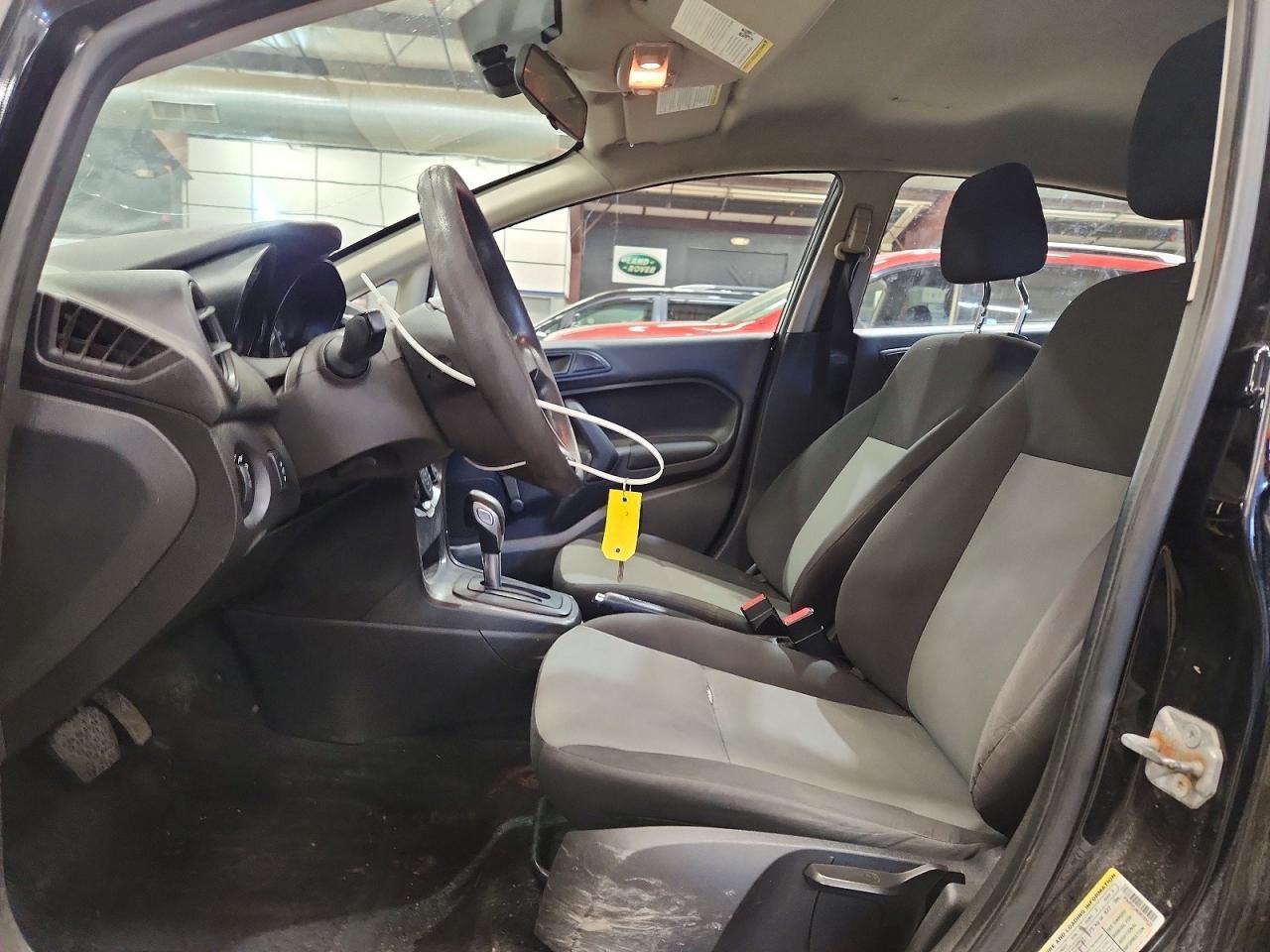 2016 FORD Fiesta