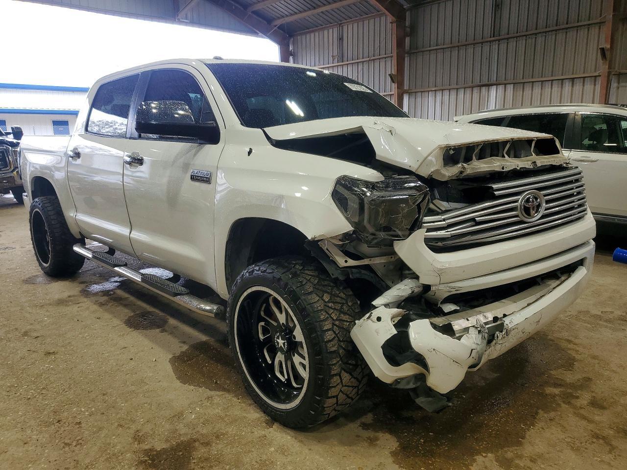 2017 TOYOTA TUNDRA