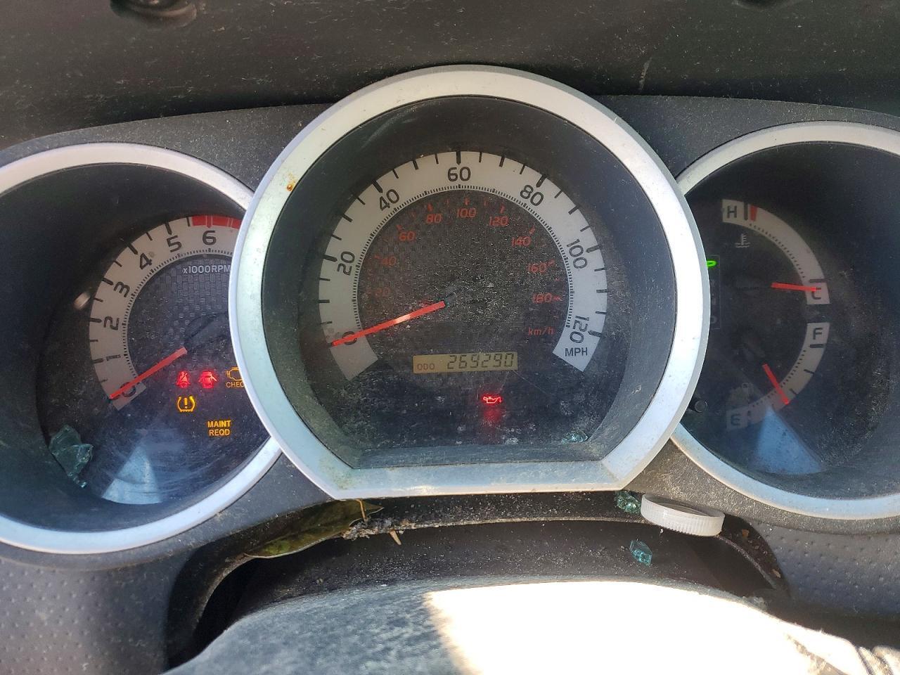 2011 TOYOTA TACOMA