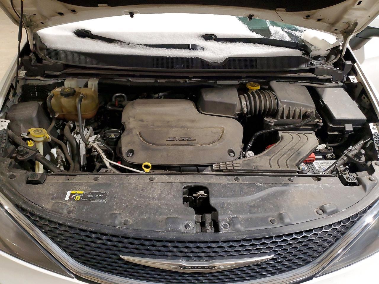 2021 CHRYSLER Voyager