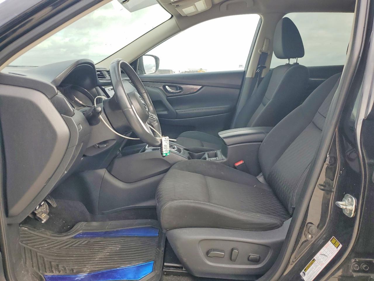 2017 NISSAN ROGUE