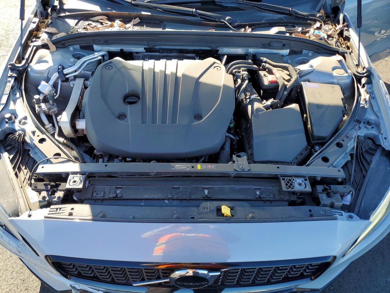 2024 VOLVO 260