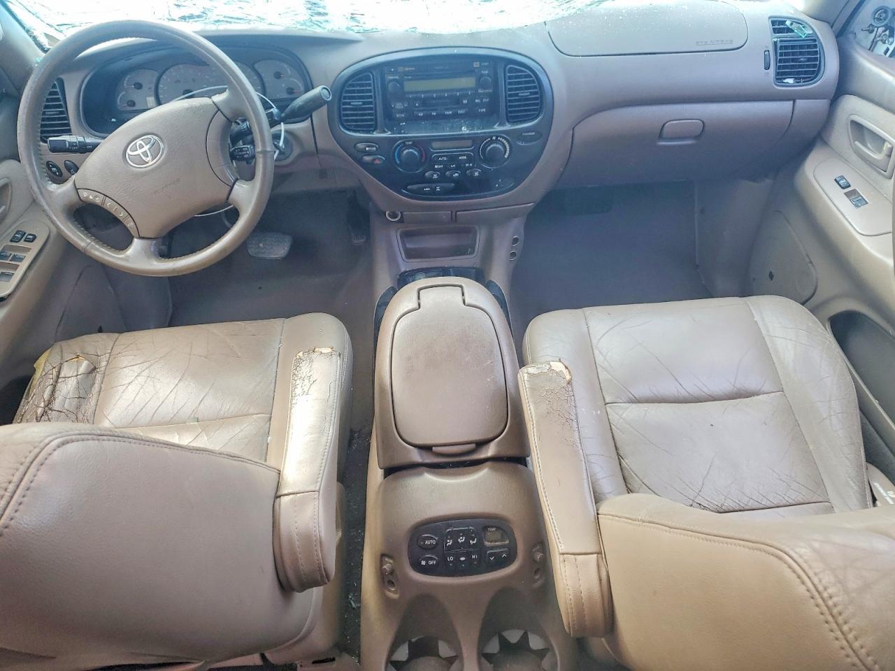 2004 TOYOTA Sequoia