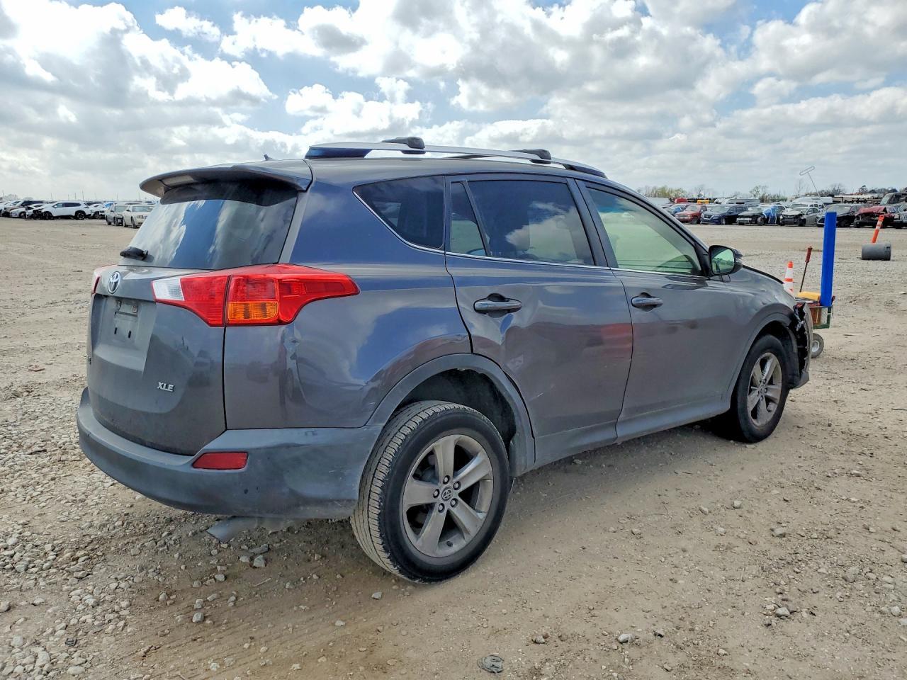 2015 TOYOTA RAV4