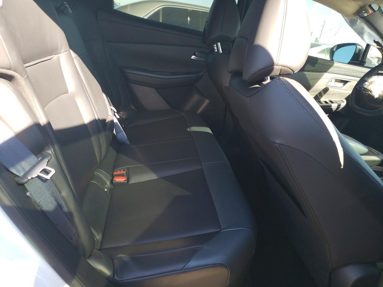 2026 NISSAN LEAF