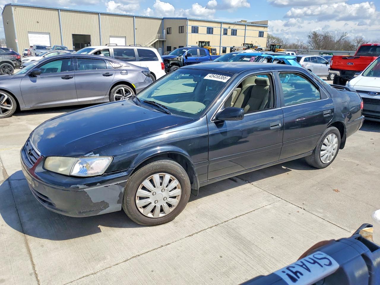 2001 TOYOTA CAMRY