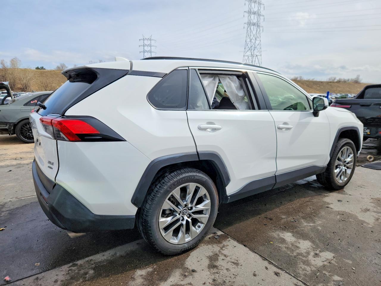 2019 TOYOTA RAV4