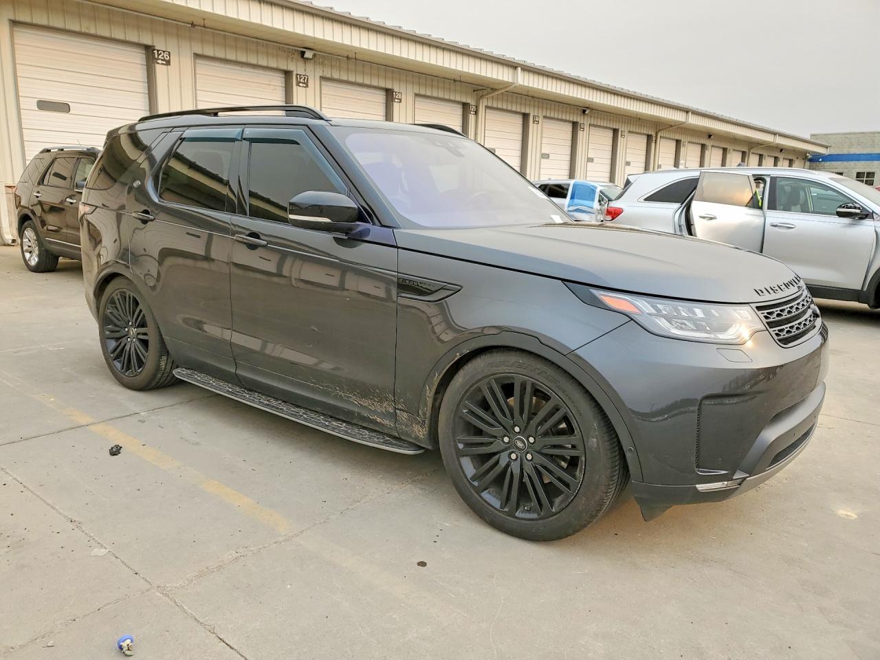 2017 LAND ROVER Discovery