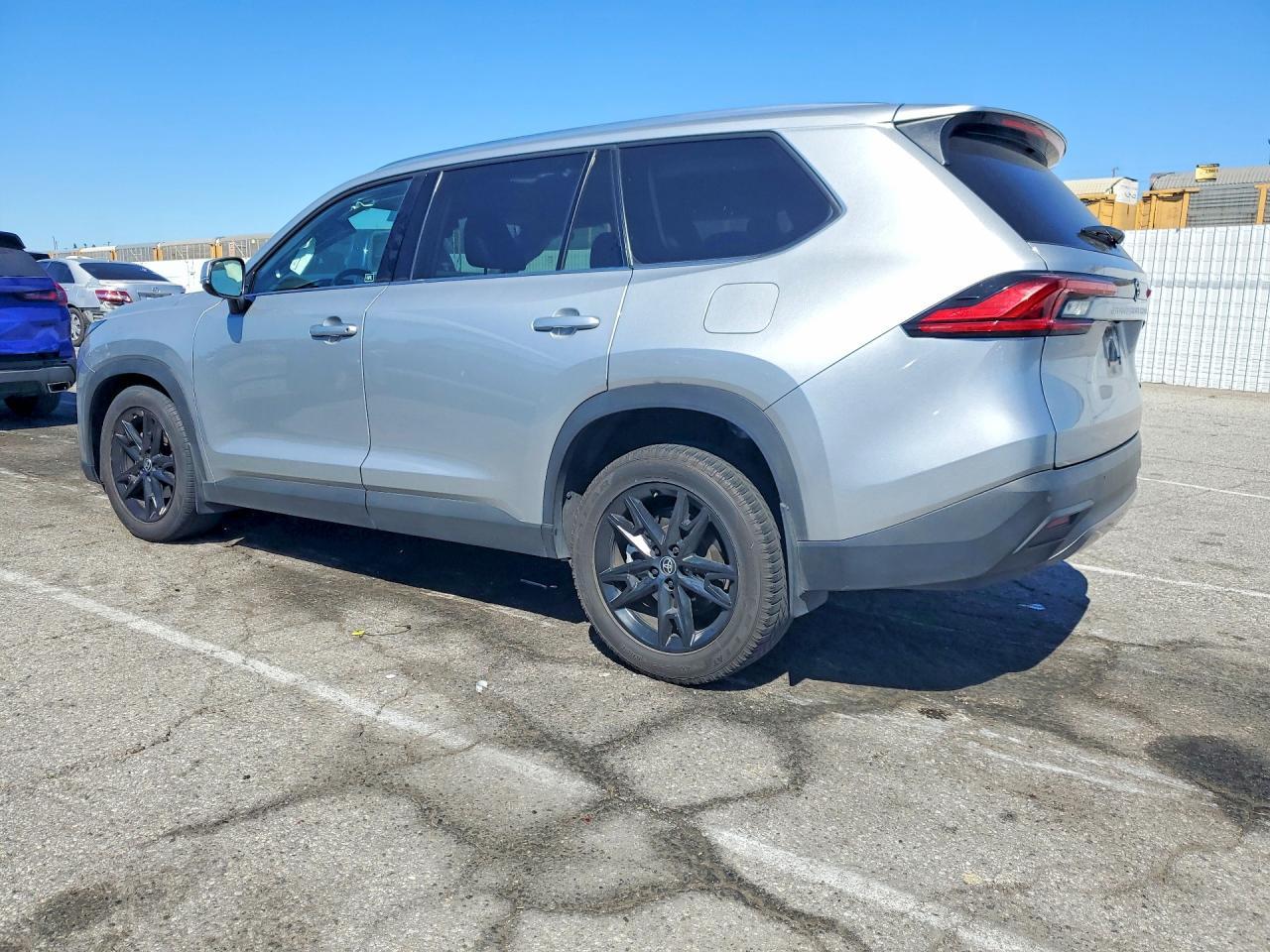 2024 TOYOTA HIGHLANDER