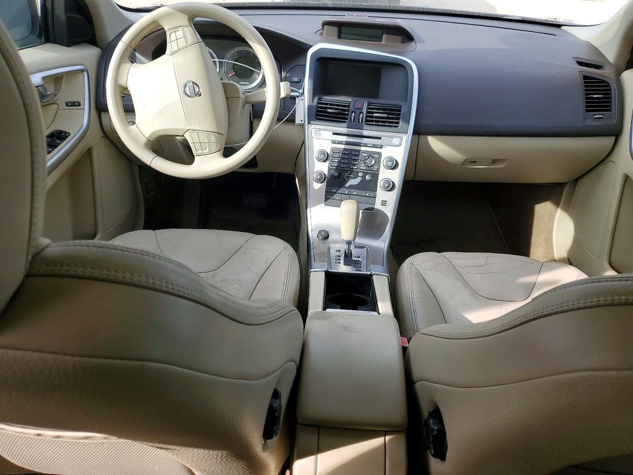 2010 VOLVO XC60