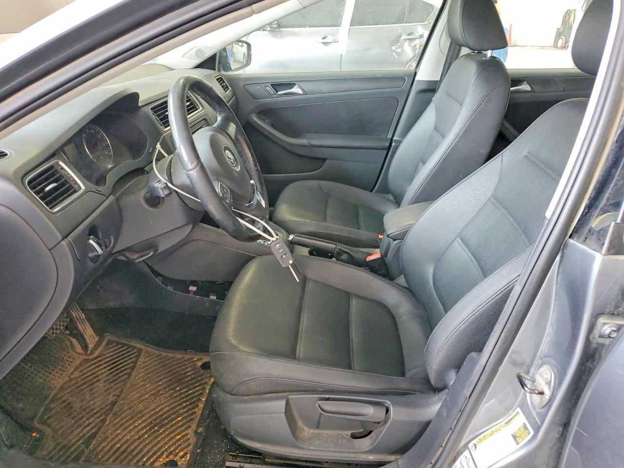 2012 VOLKSWAGEN JETTA