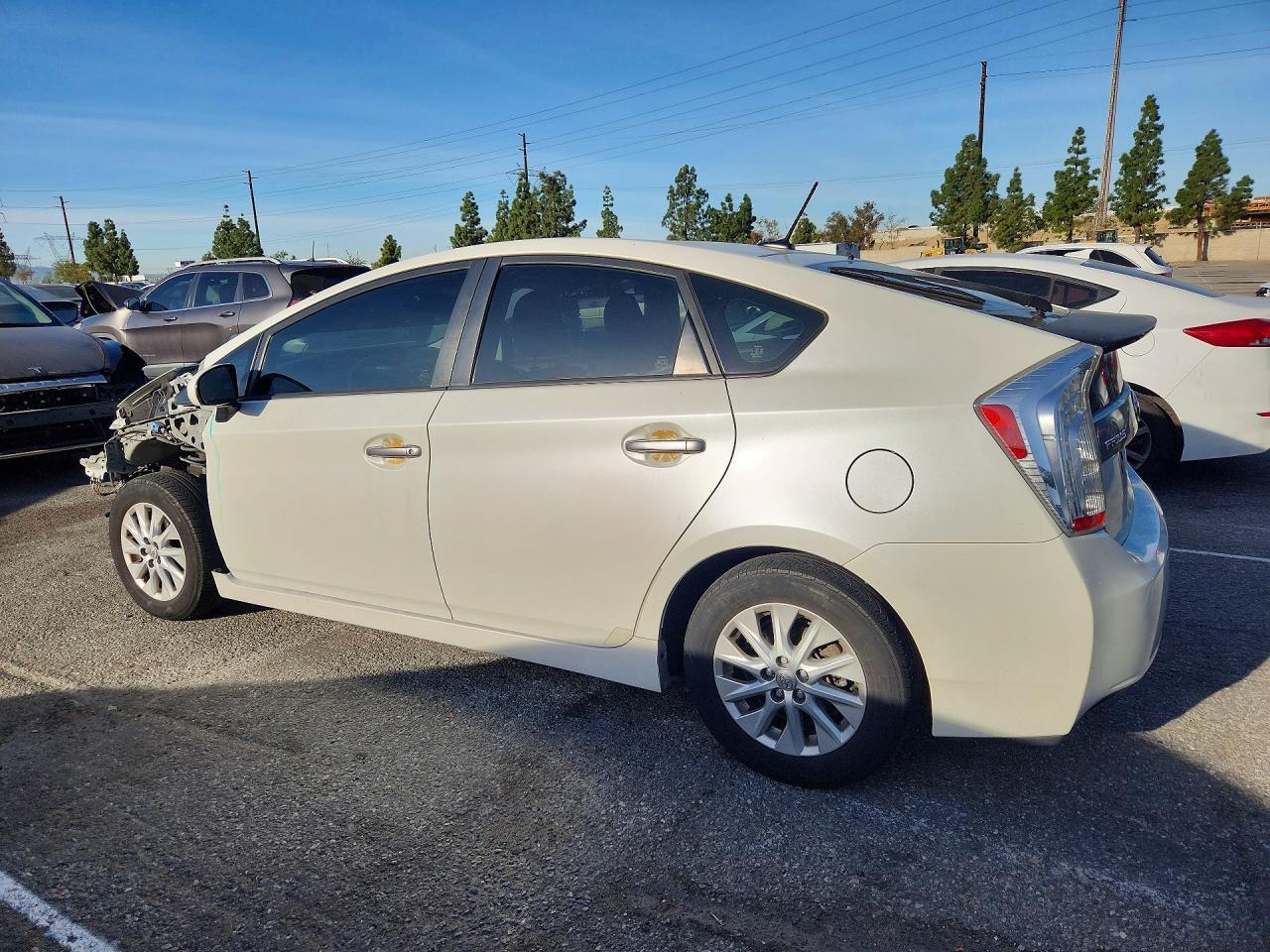 2014 TOYOTA Prius Plug-In