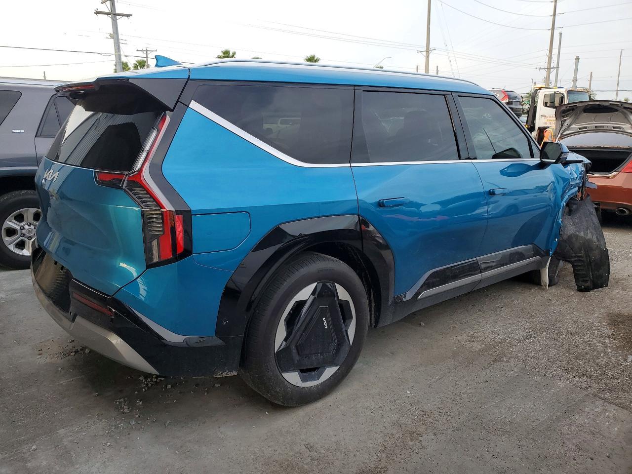 2025 KIA EV9