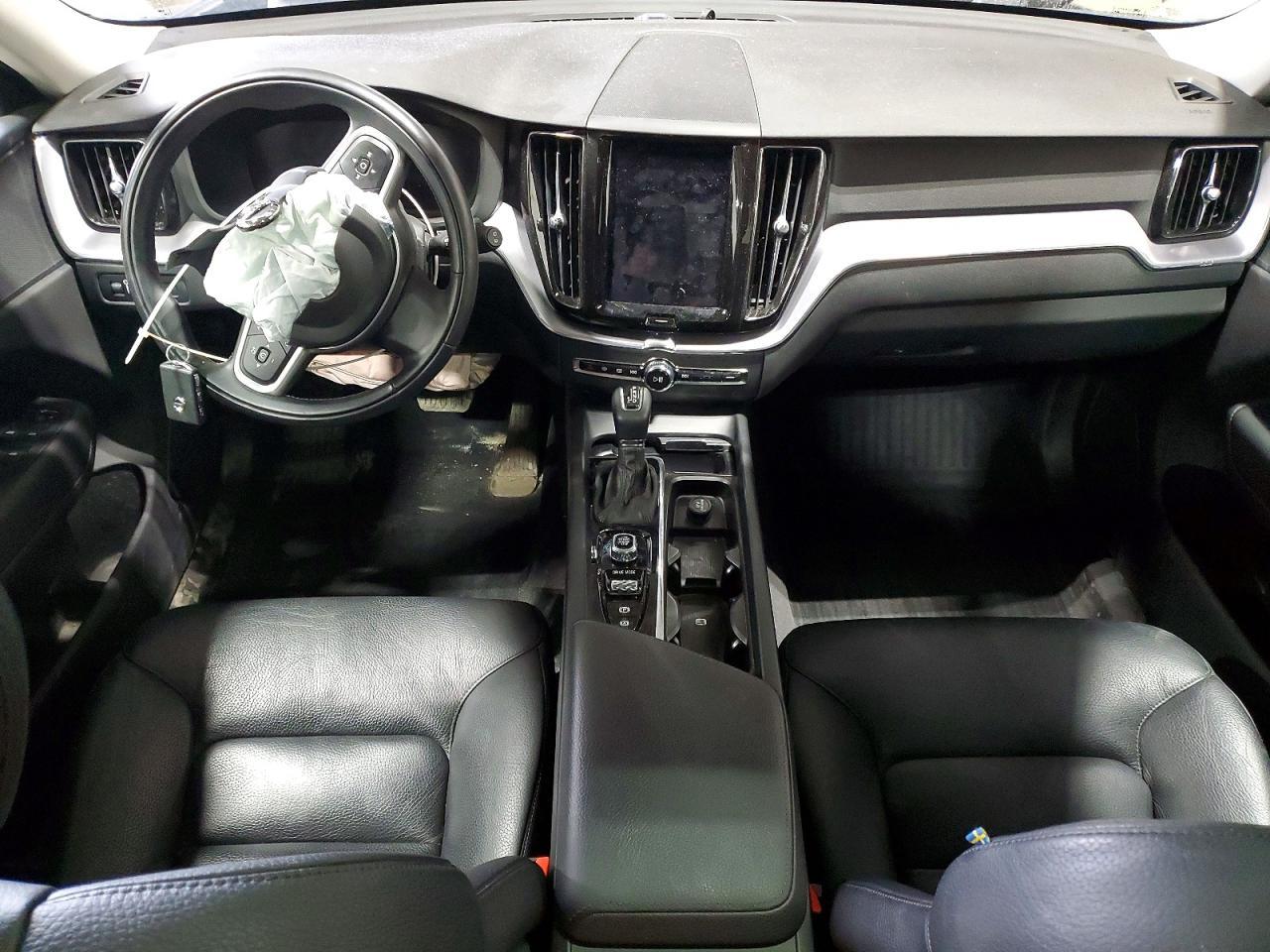 2020 VOLVO XC60
