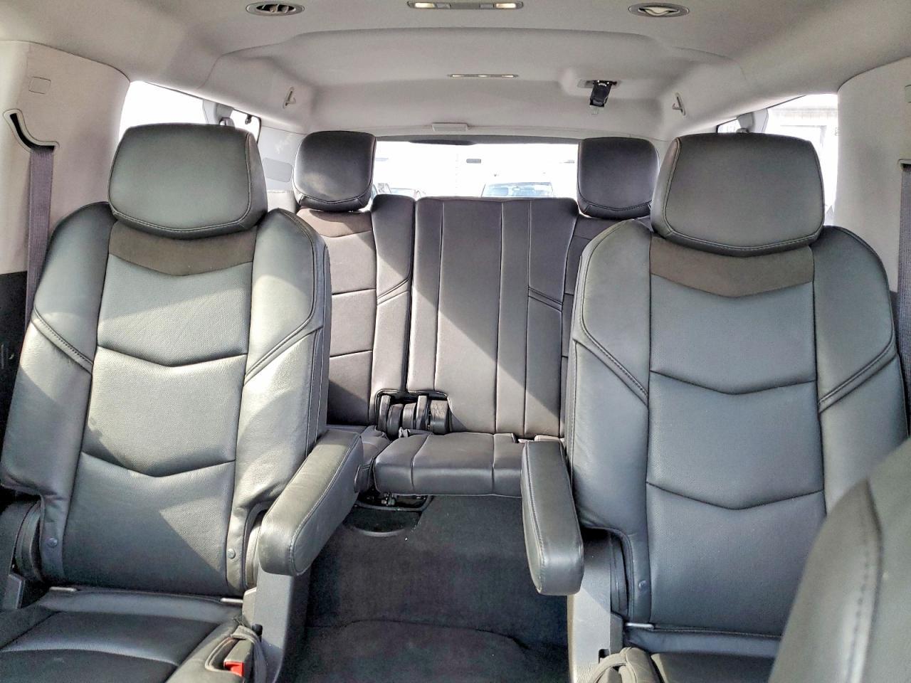 2016 CADILLAC Escalade ESV
