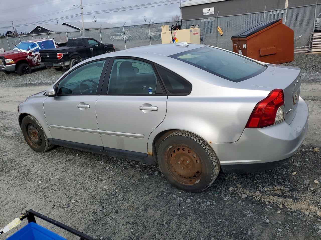 2010 VOLVO S40