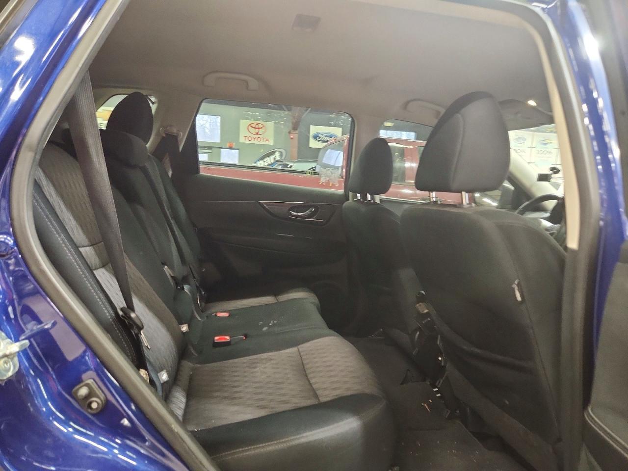 2017 NISSAN ROGUE