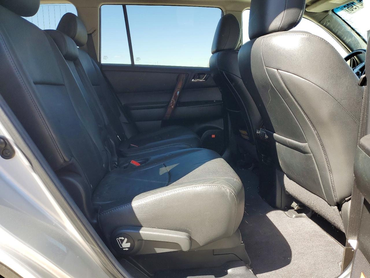 2013 TOYOTA HIGHLANDER