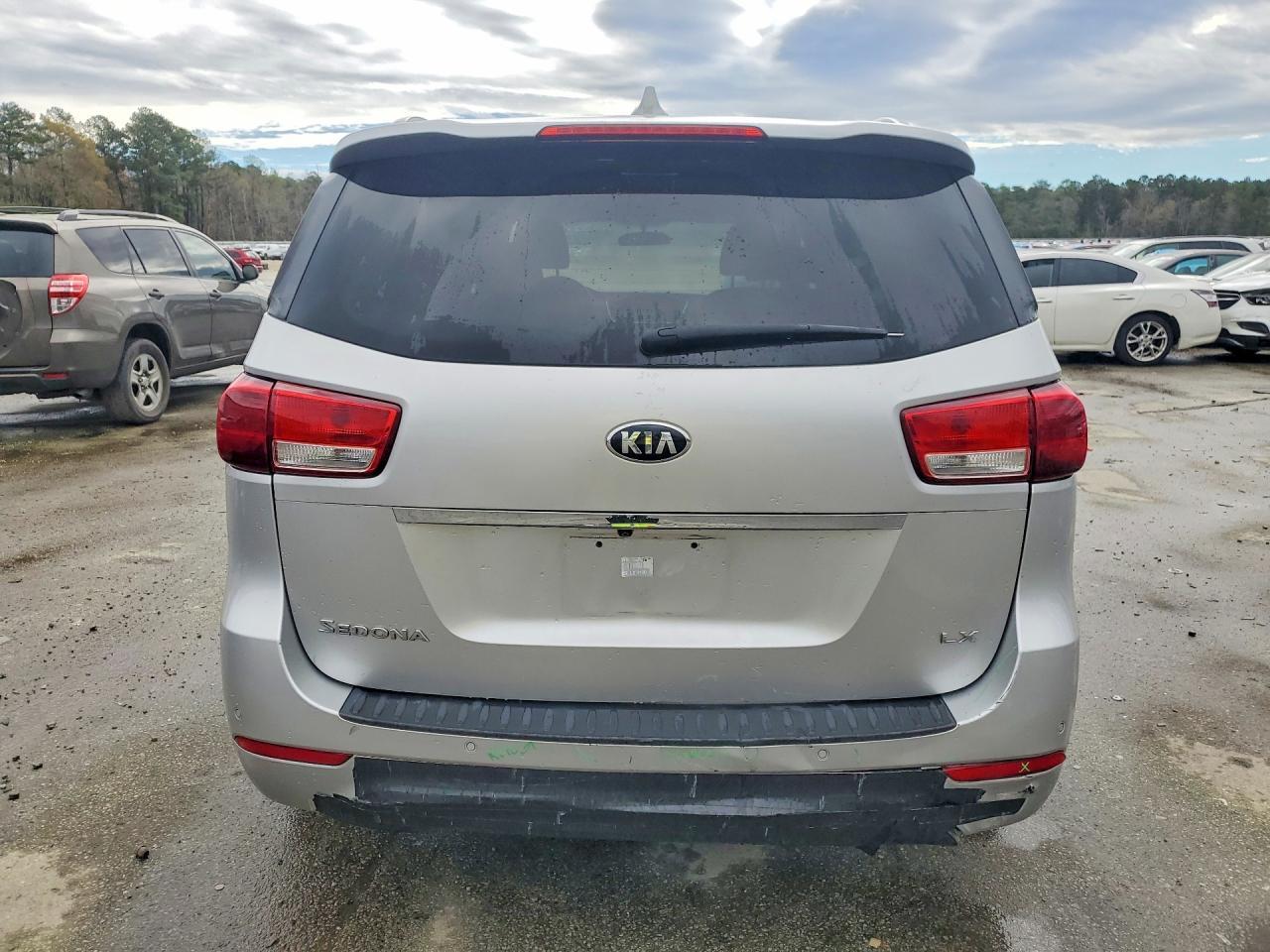 2016 KIA SEDONA